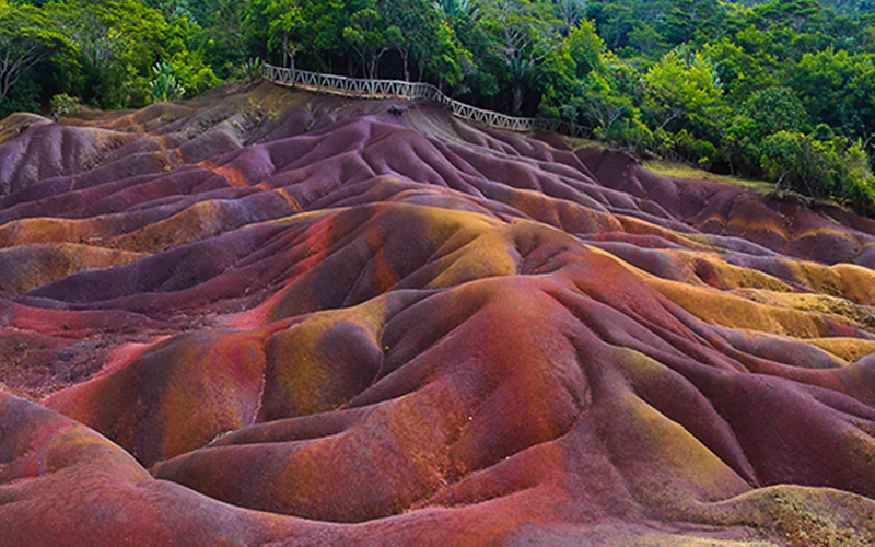 chamarel-colored-earth